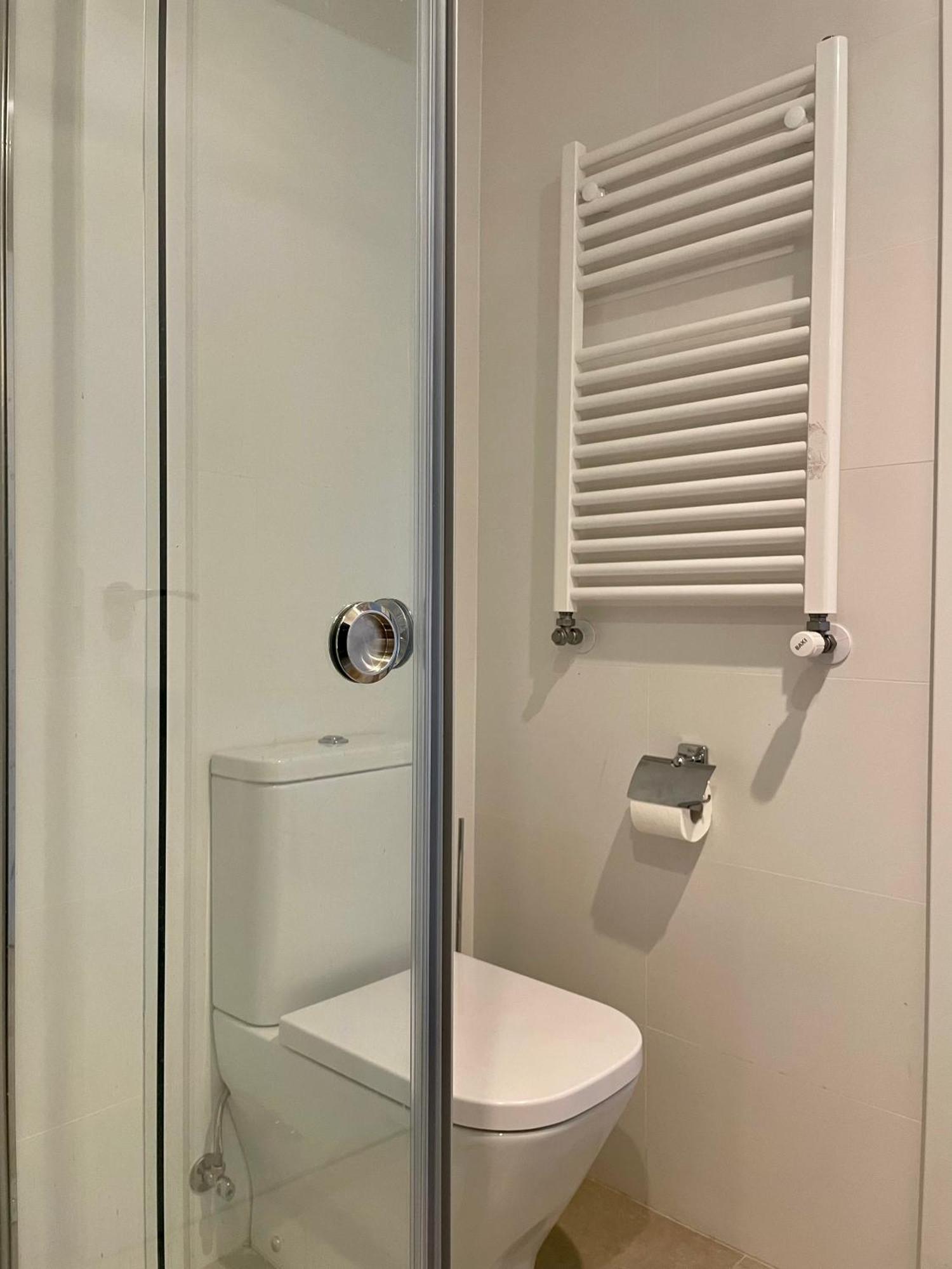 Piso De 2 Habitaciones En Centro, Zona Muy Tranquila Con Playa A 2 Min Andando Хіхон Екстер'єр фото