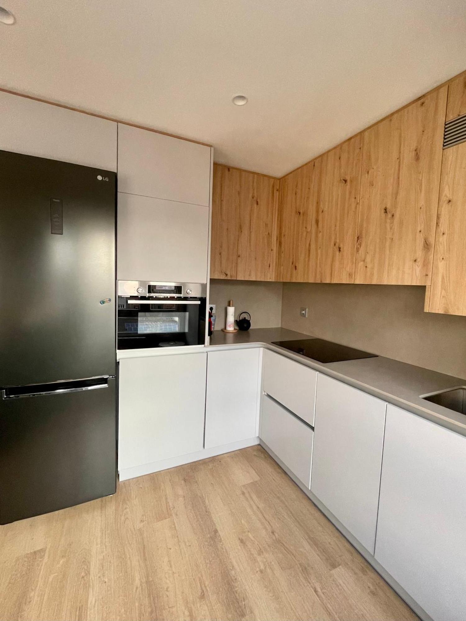 Piso De 2 Habitaciones En Centro, Zona Muy Tranquila Con Playa A 2 Min Andando Хіхон Екстер'єр фото
