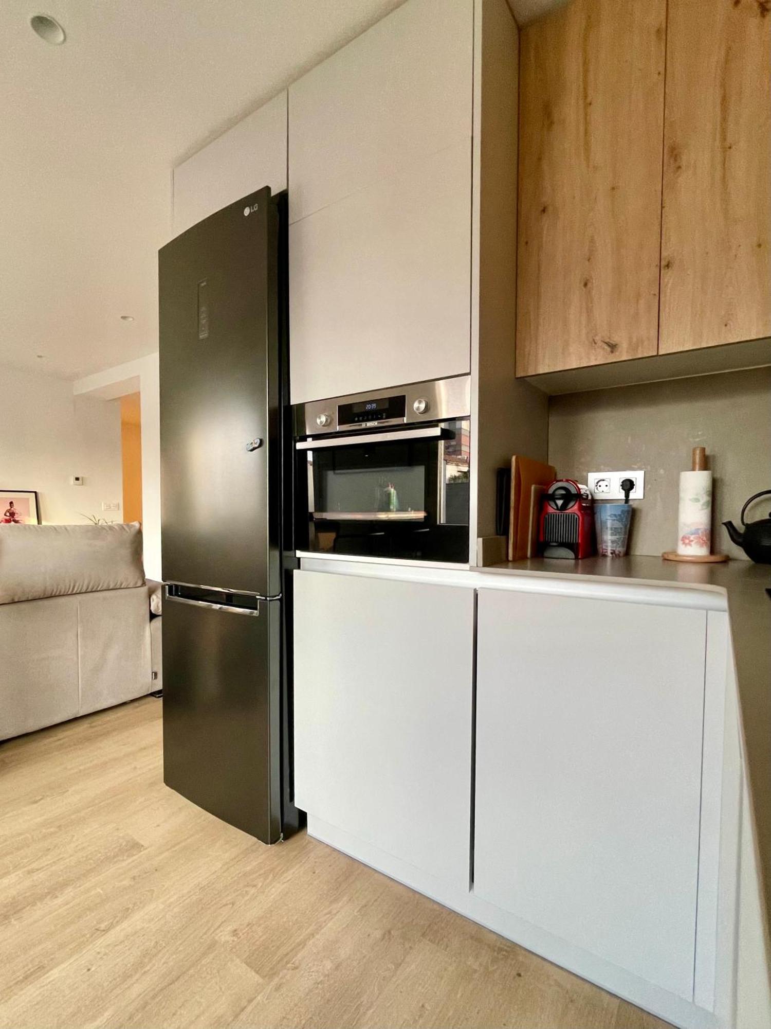 Piso De 2 Habitaciones En Centro, Zona Muy Tranquila Con Playa A 2 Min Andando Хіхон Екстер'єр фото